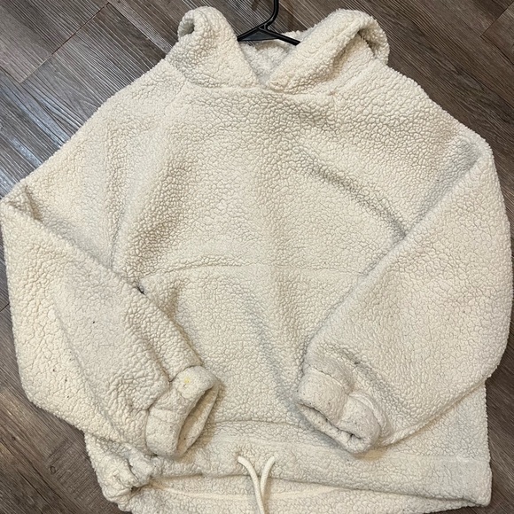 American Eagle Outfitters Sweaters - American Eagle Sherpa Pullover Size Small